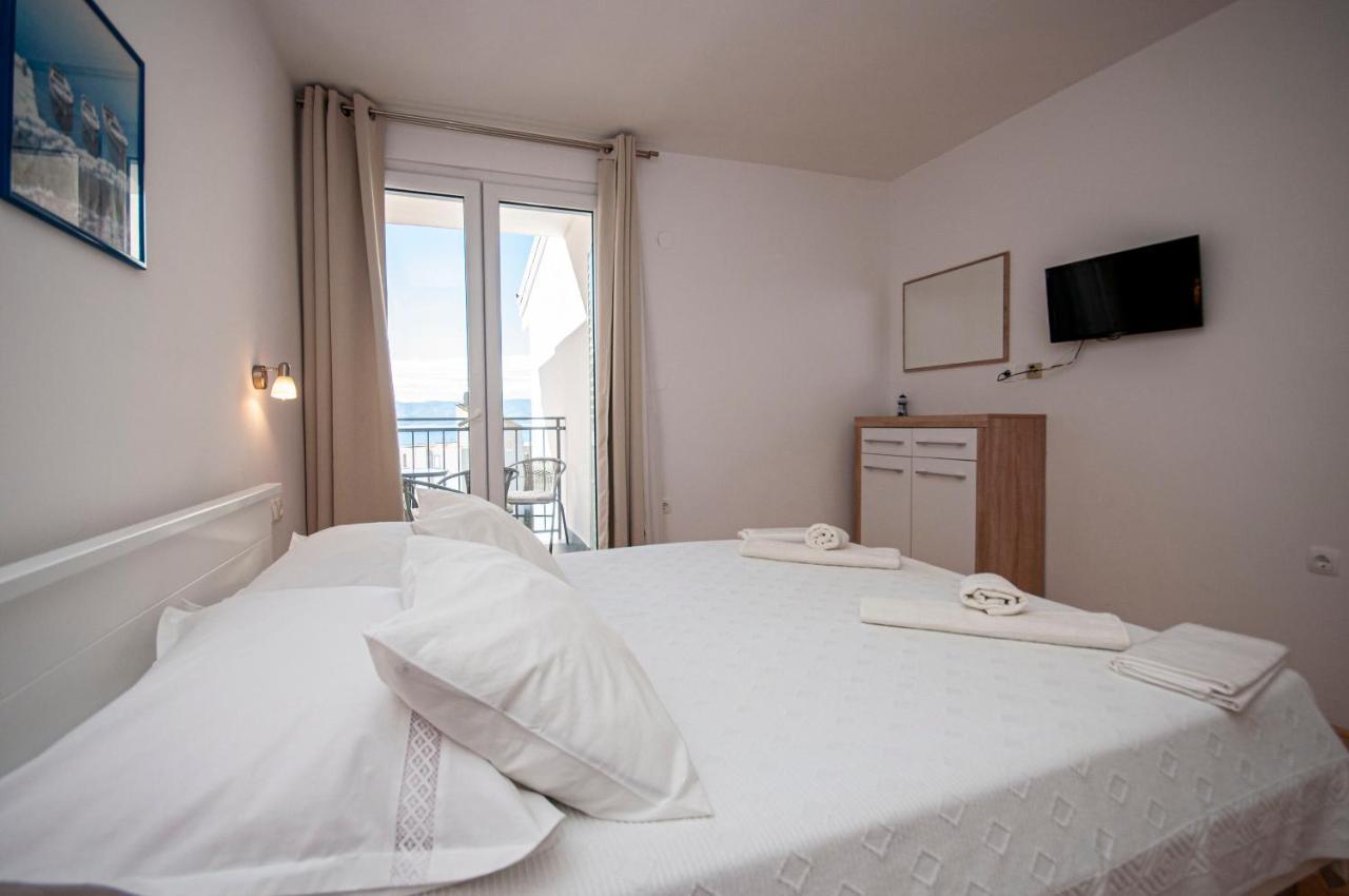 Apartments And Rooms Nikola Omis Exterior photo