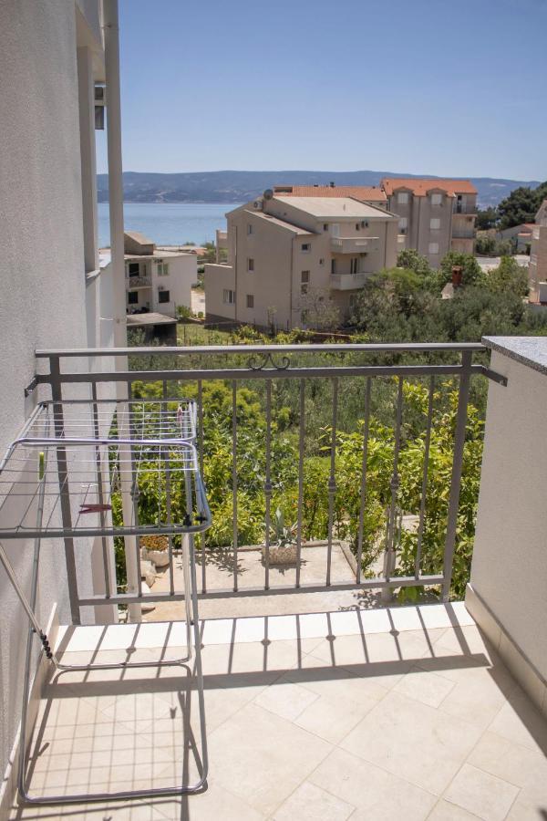 Apartments And Rooms Nikola Omis Exterior photo