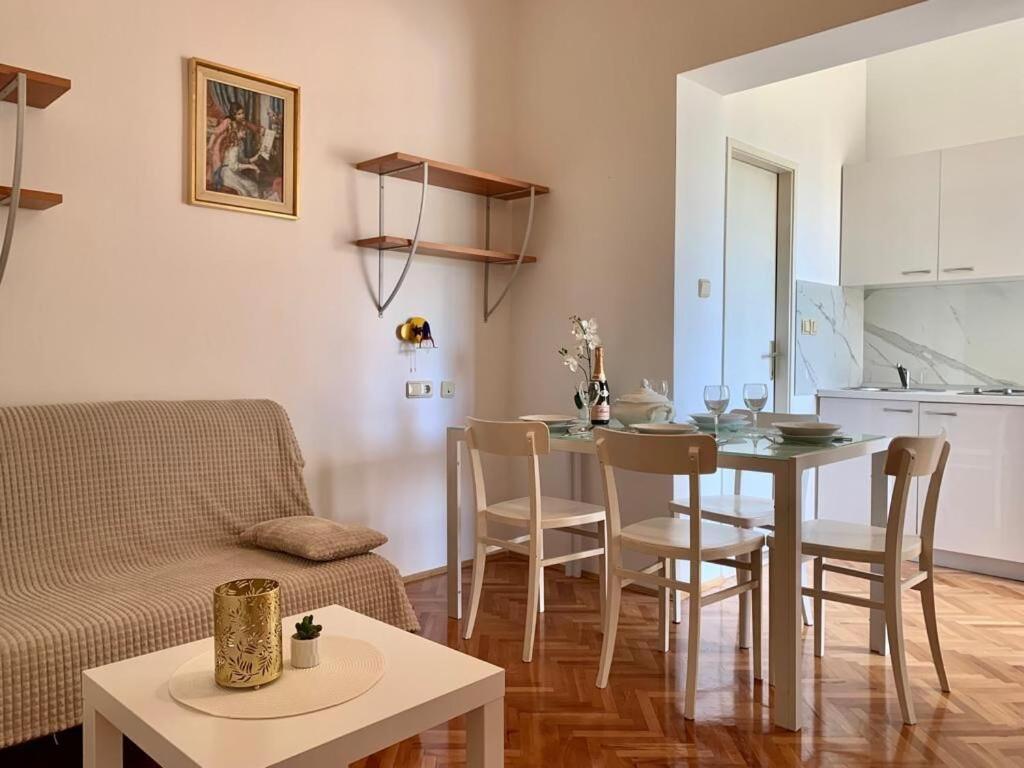 Apartments And Rooms Nikola Omis Exterior photo