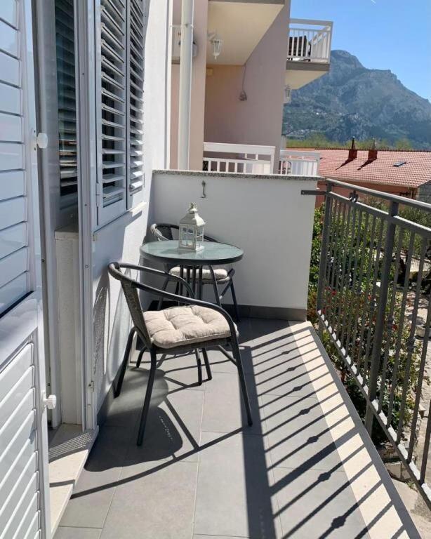 Apartments And Rooms Nikola Omis Exterior photo